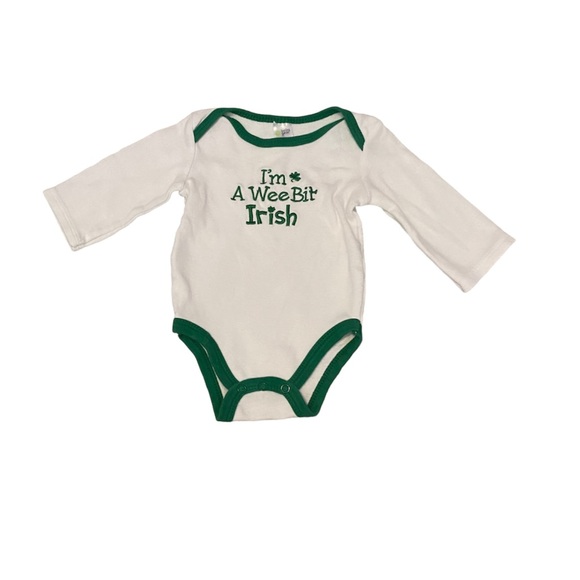 6-9m I’m Wee Bit Irish 4 Leaf Clover St. Patrick’s Day Onesie Bodysuit Body Suit - Picture 3 of 5